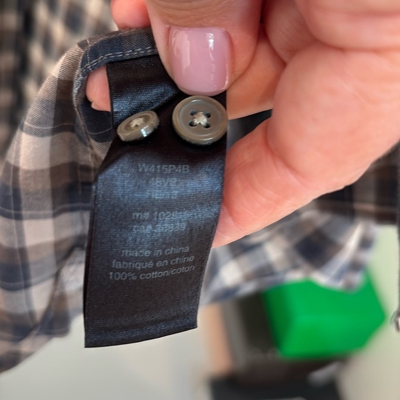 John Varvatos Button Down with Peace logo - Picture 9 of 10